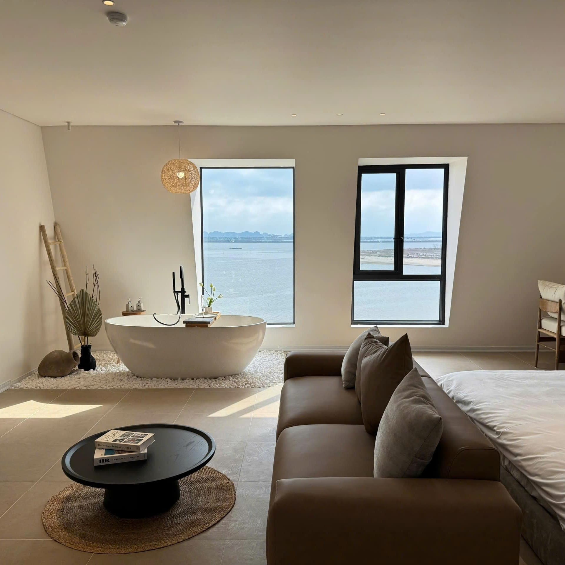 Đặt Villa Haborbay cùng Thái Sơn Hạ Long